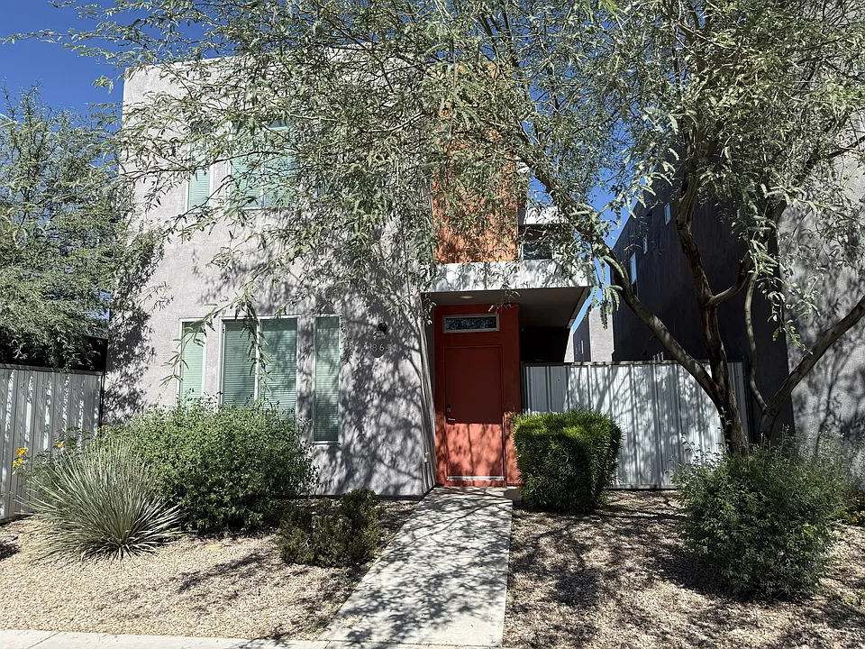 864 E Park Modern Dr