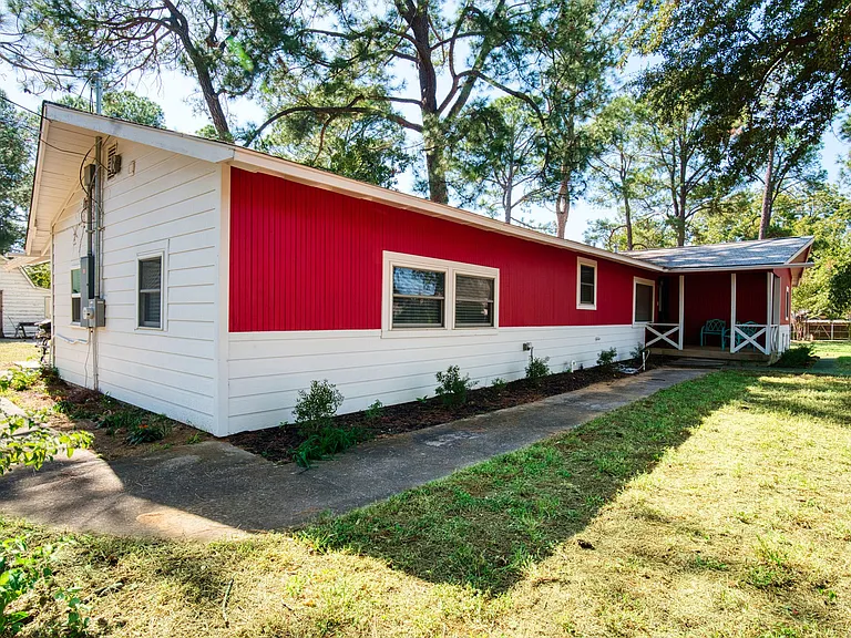 201 White Dr — Photo 27