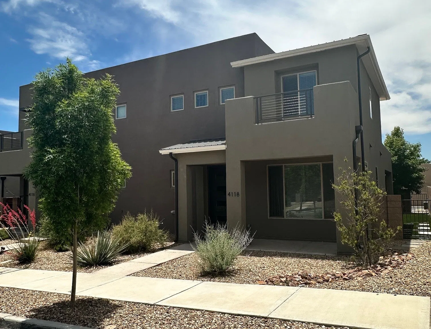 3 bed, 2033 sqft, $2,500 — Photo 2