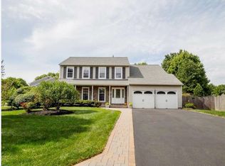 97 Rice Dr, Morrisville, PA 19067