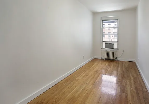 Rented by Creed Realty Group | media 8