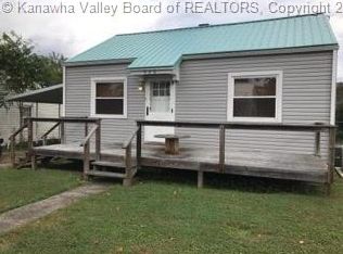 960 Elliot St, Saint Albans, WV 25177