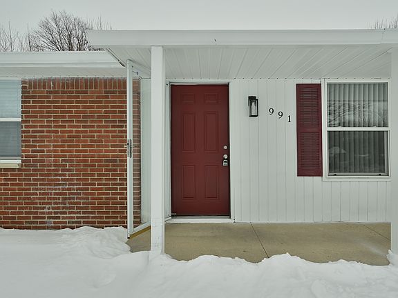 2nd image of 991 N Hugo St