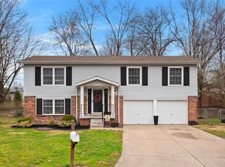 202 Phyllisaire Ct, Saint Peters, MO