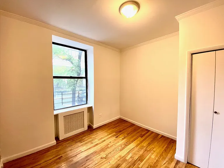 243 E 39th St #1B — Photo 3