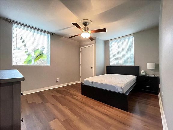 5th image of 345 7th St NE APT 8