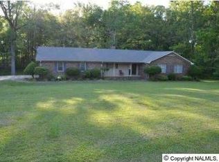 1349 3rd St NE, Arab, AL 35016