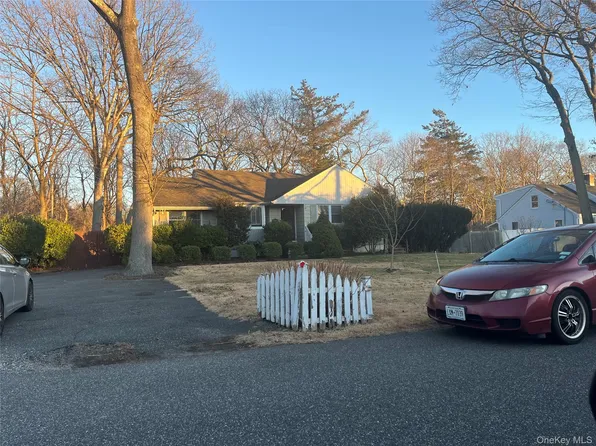 64 Eatondale Avenue, Blue Point, NY 11715