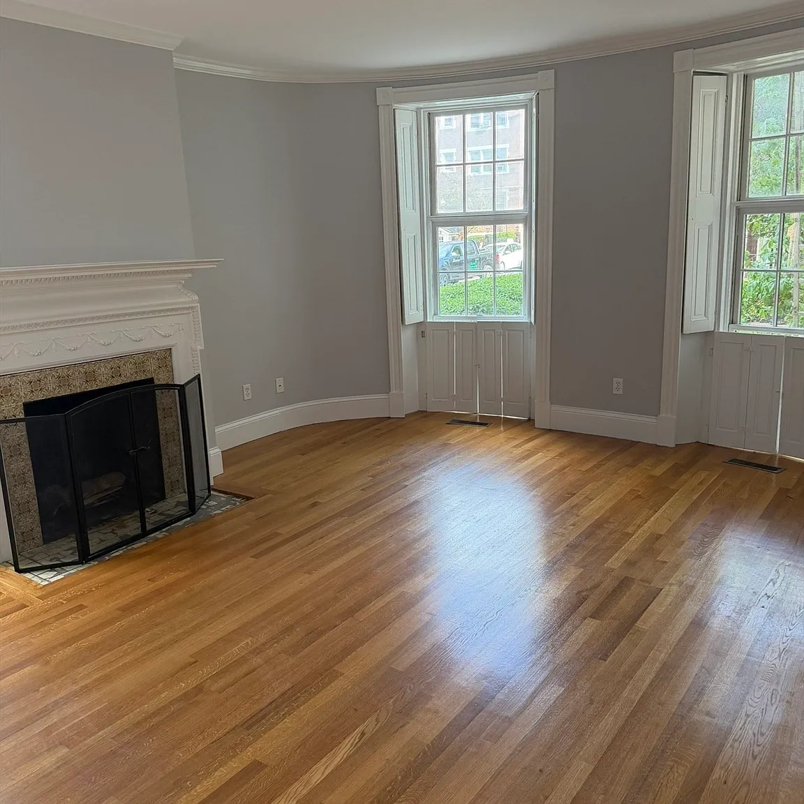 2 bed, 1061 sqft, $4,200 — Photo 2