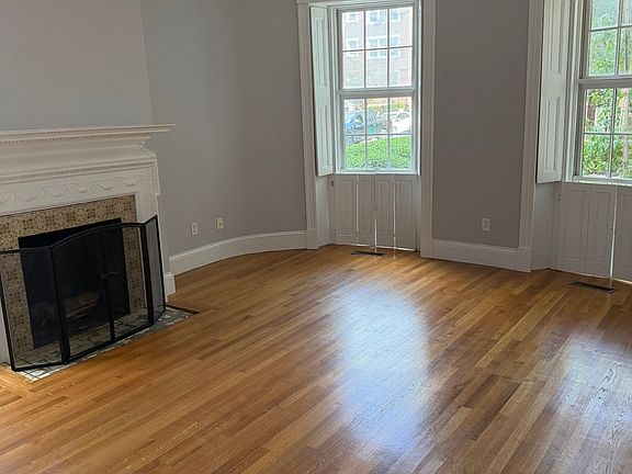 2nd image of 26 Garden St APT 1
