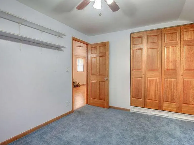 302 Greenview Dr — Photo 23