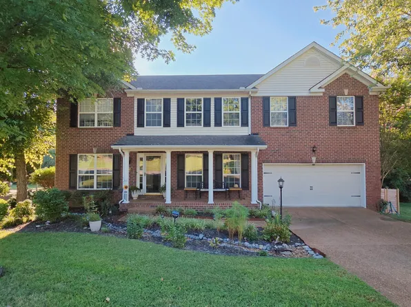 4645 Brown Leaf Dr, Old Hickory, TN 37138