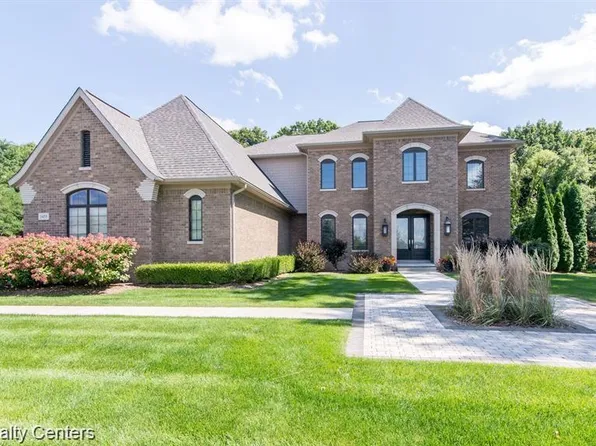 3455 Hilton Pointe Ct, Brighton, MI 48114