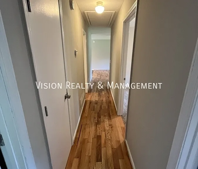 106 Barton Ln — Photo 20