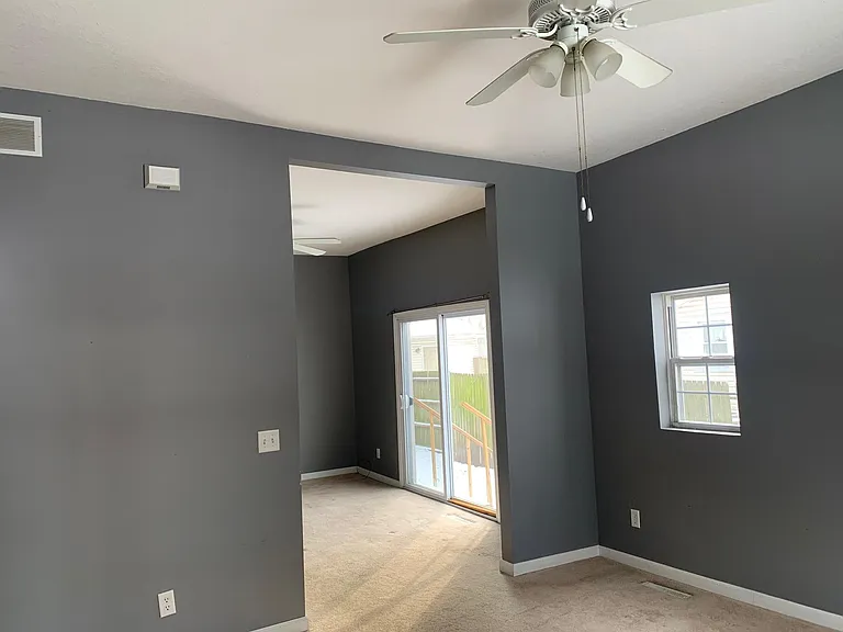 2617 Prairie Ave — Photo 3