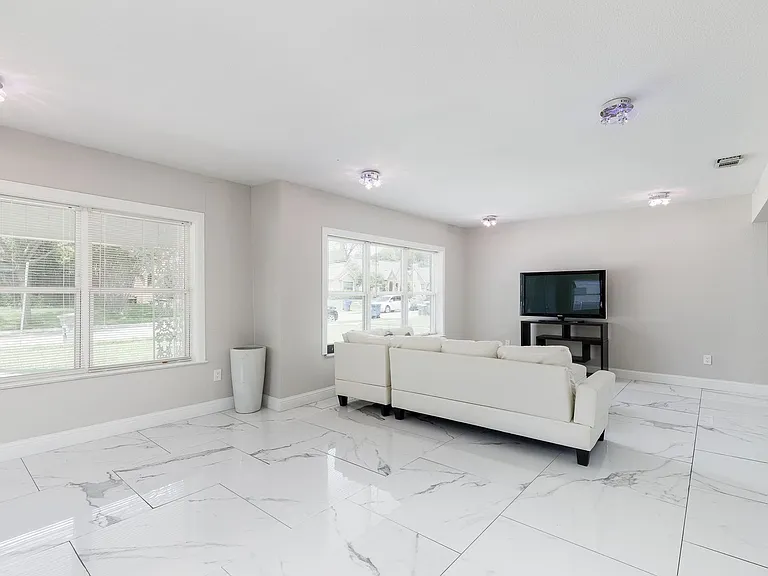 5702 Ellsworth Ave — Photo 26