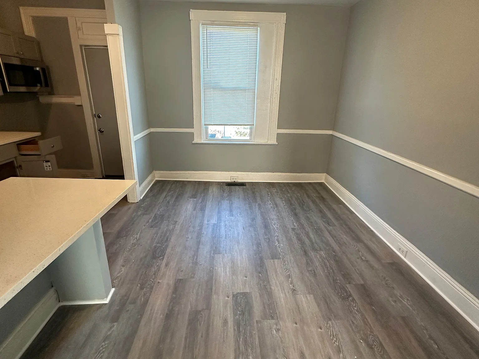 2 bed, 1.0 bath, $1,900 — Photo 3