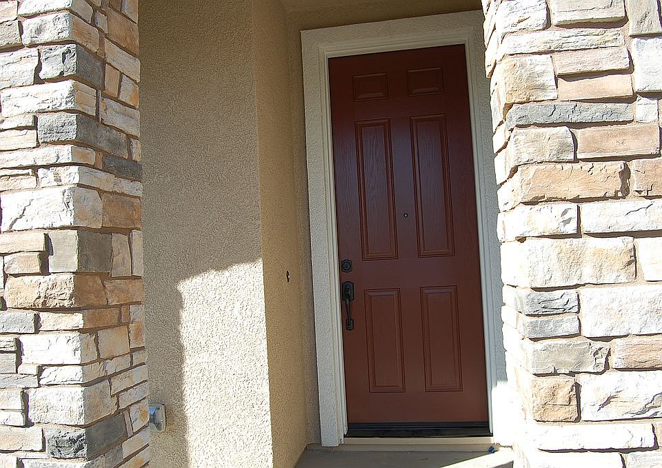 2nd image of 322 Crestview Cir