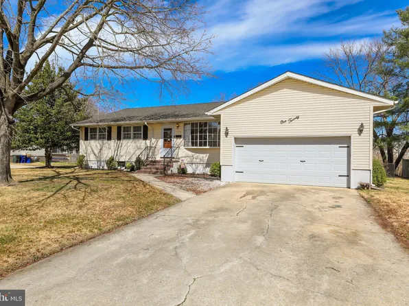 120 River Drive Ave, Pennsville, NJ 08070