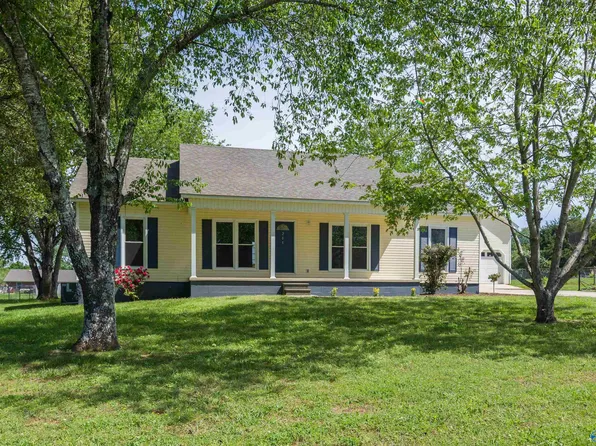 205 Comet Dr, Toney, AL 35773