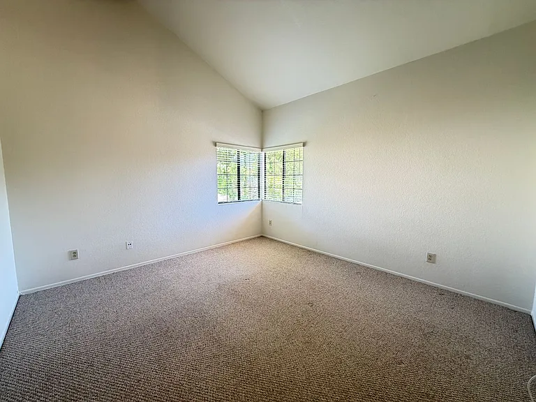 2060 Coolngreen Ln — Photo 9