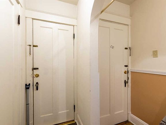 4th image of 4828 Glenway Ave #3