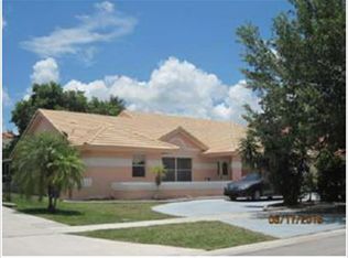 1005 NW 164th Ave, Pembroke Pines, FL 33028