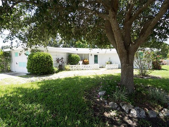 2nd image of 2814 Safe Harbor Cir