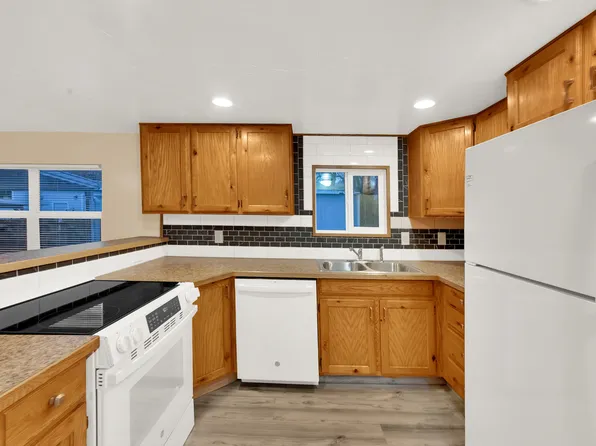 1200 E El Sendero Cir S, Salt Lake City, UT 84117