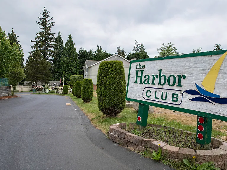 Harbor Club — Photo 15