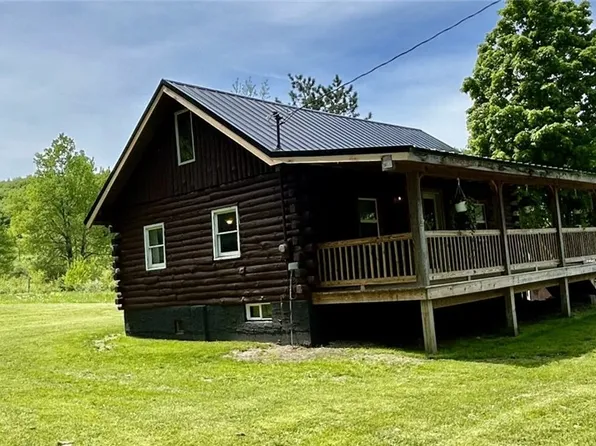 314 Walt Phillips Rd, Sherburne, NY 13460