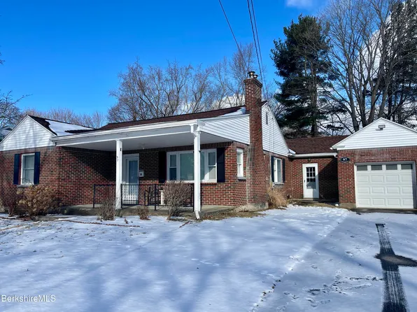 97 Sampson Pkwy, Pittsfield, MA 01201
