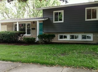 2208 Douglas St, Joliet, IL 60435