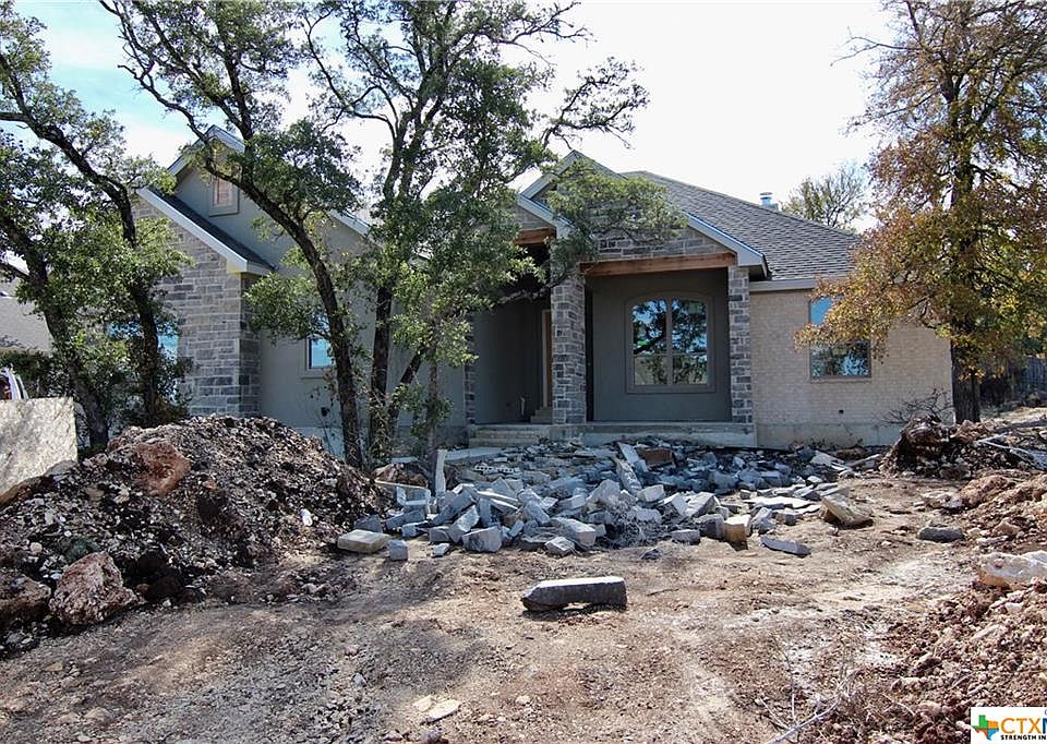 2nd image of 2221 Dunns Hollow Dr