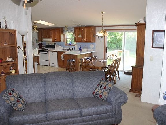 3rd image of 5508 W Hazelwood Dr