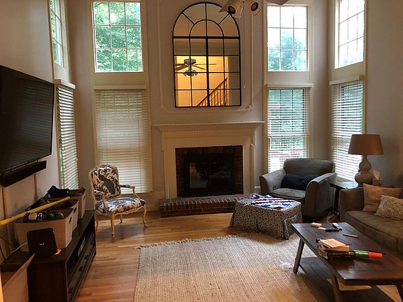 5th image of 5804 Hannora Ln