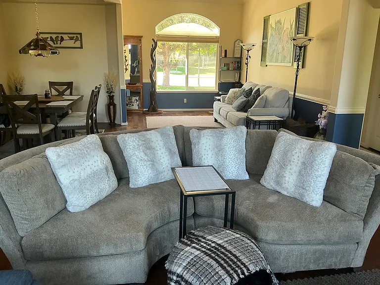 811 Canyon Park Ave — Photo 5