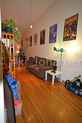 Rented by Sam Tabak | media 4