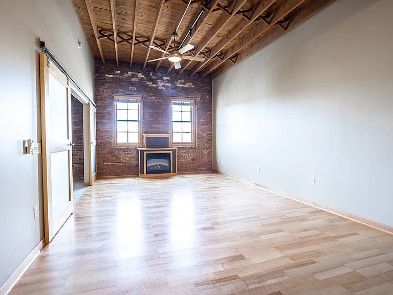 600 N Main Ave — Photo 19