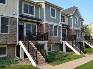 10738 Falling Water Ln, Saint Paul, MN 55129