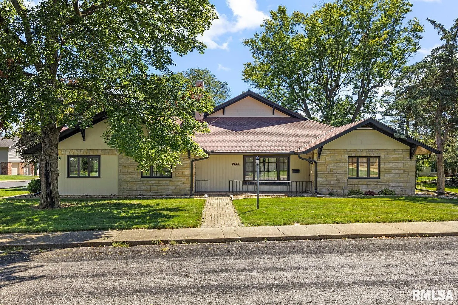 406 W Stratford Dr photo 1