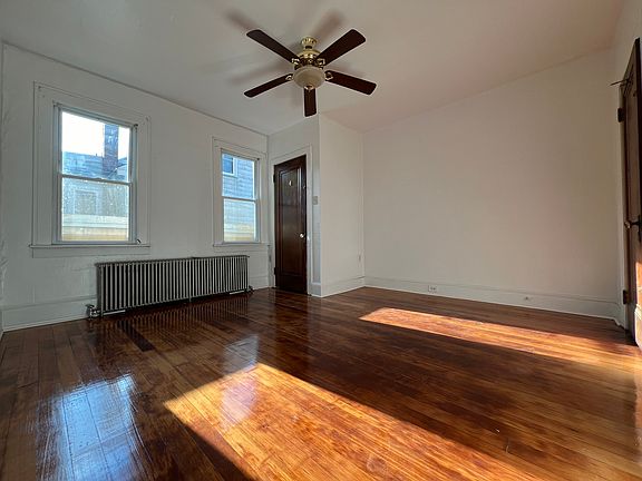 5th image of 46 E Bacon St