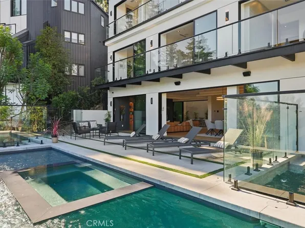 16800 Oak View Dr, Encino, CA 91436