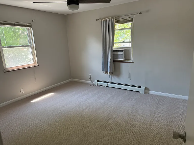 2317 Monroe Ave — Photo 5