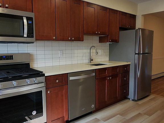 4th image of 6135 71st St Floor 2