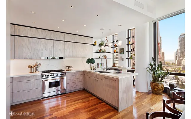 Rented by Douglas Elliman | media 22