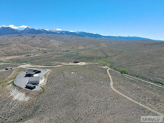 4th image of Black Hawk Dr