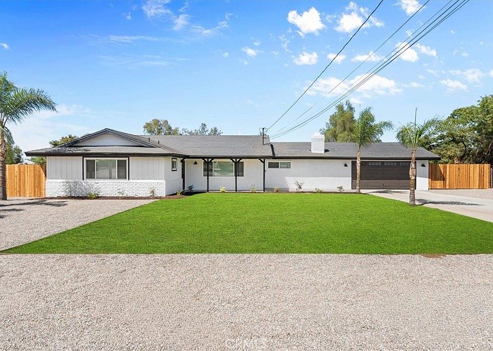 1st image of 18660 Gentian Ave