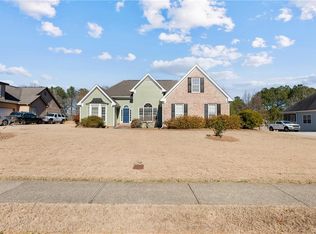3182 Planters Mill Dr, Dacula, GA 30019