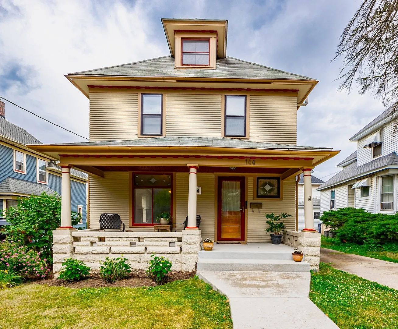 144 Hill Ave photo 1